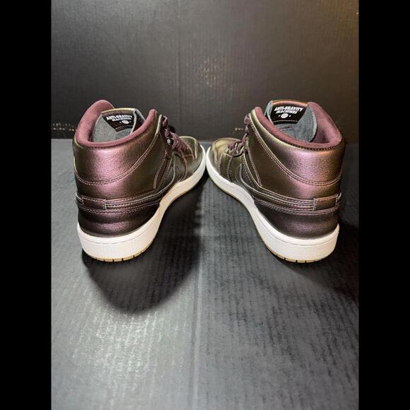 Nike Air Jordan 1 Retro Mid Nouveau Deep Burgundy 629151-605 - Size 9 - Picture 6 of 9